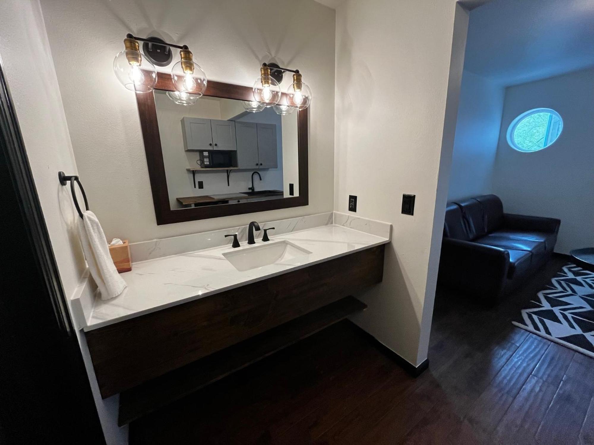 Hotel Frisco Bagian luar foto