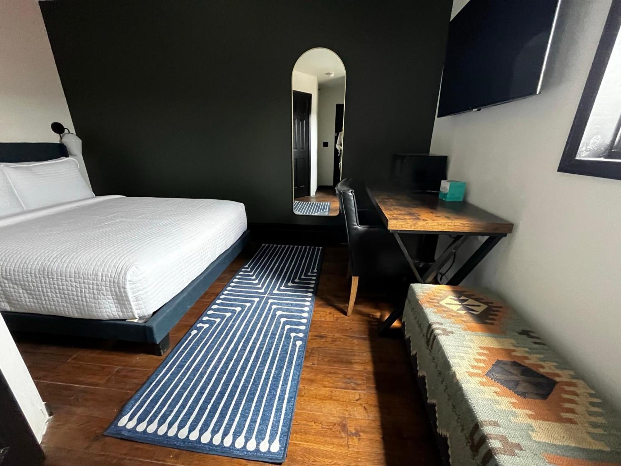 Hotel Frisco Bagian luar foto
