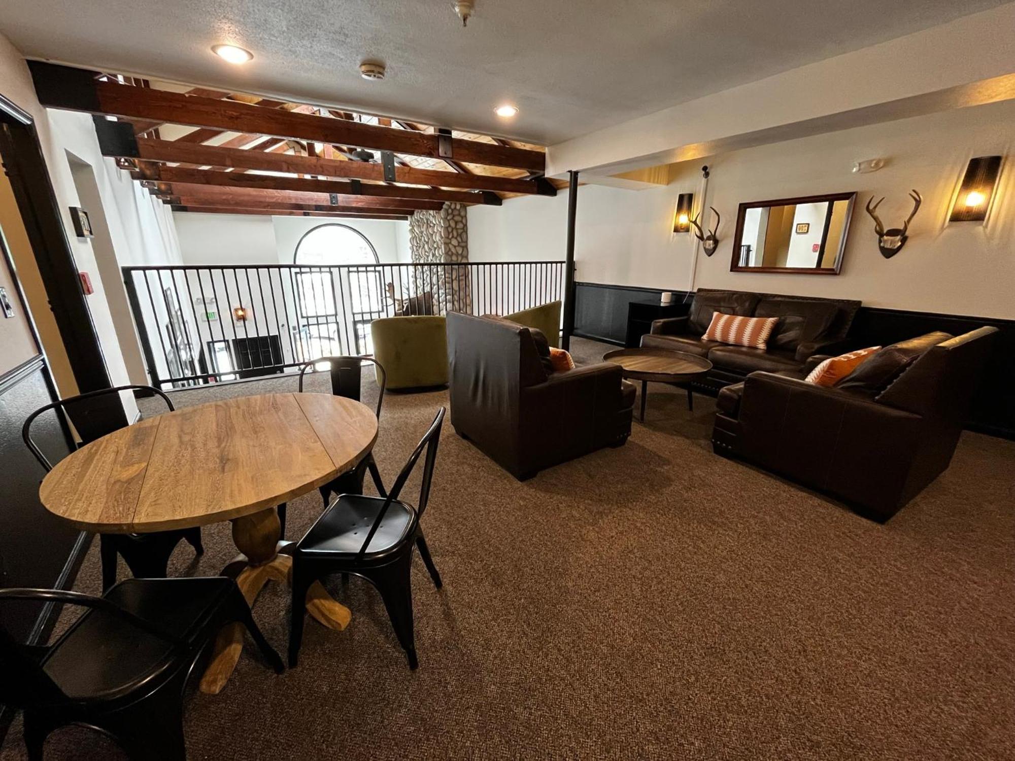 Hotel Frisco Bagian luar foto